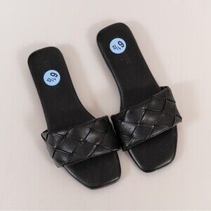 CUSHIONAIRE Women's Franca woven slide sandal size 6.5